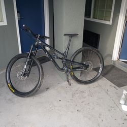 YT Live Uncaged Full Suspension Mountain Bike 