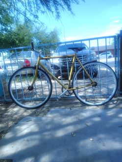 Custom Gold Single Speed / Fixie Bike (Origin8 Parts, Gatorskin Tire)