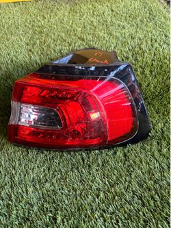2017 Jeep Cherokee Passenger/ Right Side Tail light