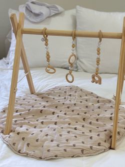 Wooden Baby Play Gym + FREE Sensory Activity Gym Bundle / Gimnasio de bebé de madera + gimnasio sensorial GRATIS