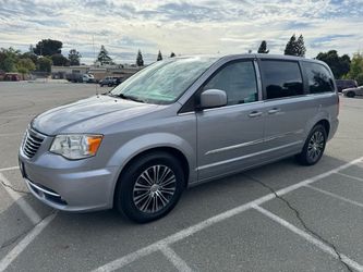 2013 Chrysler Town & Country