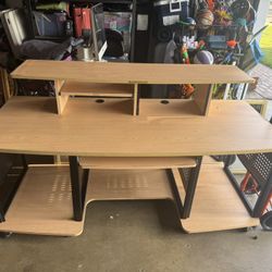 Studio RTA Producer Station Maple