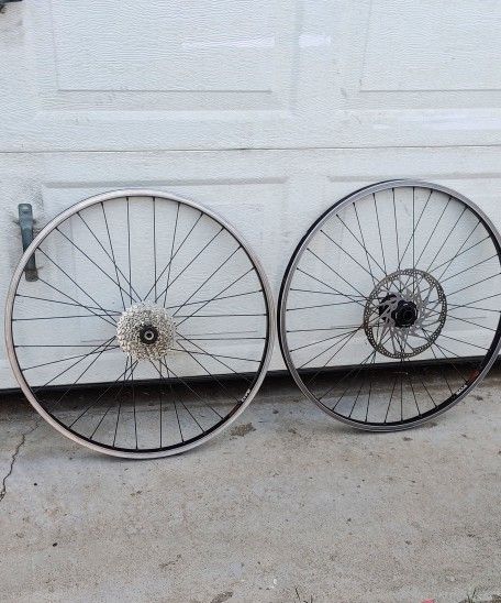 Rare SUNRIMS 26" Mtb Rhyno Lite Rims Laced To Shimano Saint Center Lock Disc Brake Hubs