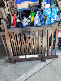 52x28in Crib with mattress