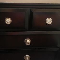 Set of 2 Black Wood Nightstands – Modern & Sturdy