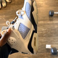 Air Jordan 6 UNC