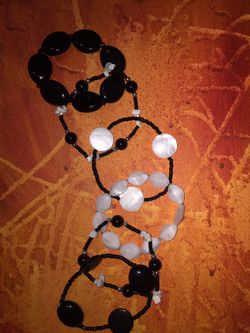 Trendy Black & White Beads Stretch Bracelets Set 6 Mix & Match Jewel1-8