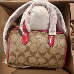 COACH PURSE (NEW IN BOX)