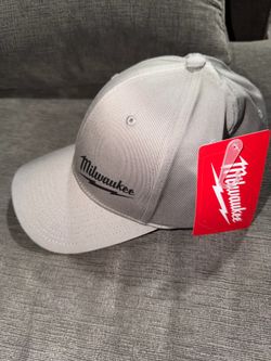 Milwaukee hat size L/XL