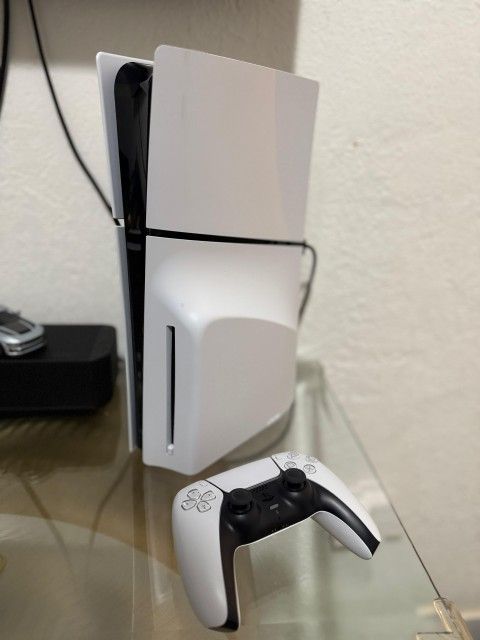 Play Station 5 Slim