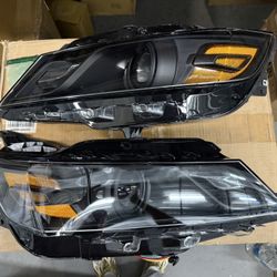 Headlights For 2015 To 2020 Chevy Impala; Black Housing With Amber Corners. / Luces Negras 