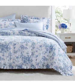 Madison Park Essentials Blue Floral Comforter Set with Sheets Queen,7pc Vintage, Ruffle Bed in a Bag, Reversible, Elegant Bedding Set, All Season, Mac