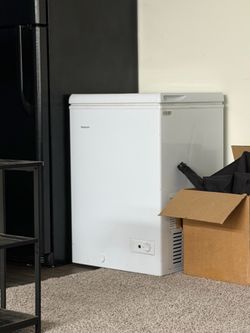 Hotpoint Chest Freezer – White Deep Freezer – Garage / Home Storage