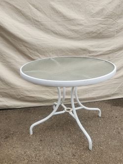 Round dining  patio table