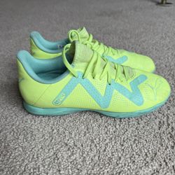 Puma Future indoor soccer cleats