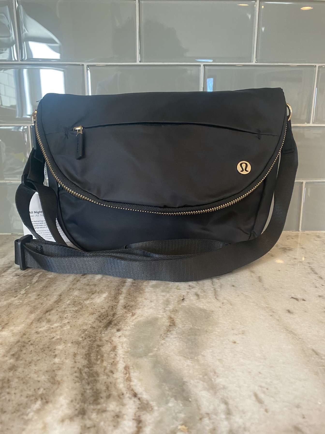 LULULEMON All Night Festival Crossbody Bag 5L NWT Black/Gold Brand New With Tags