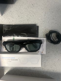 AI Smart Audio Glasses with Electrochromic Lenses – Bluetooth Translation & Voice Assistant