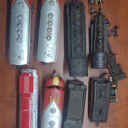 Ho Scale Locomotives Lot. For Parts Or Repair.