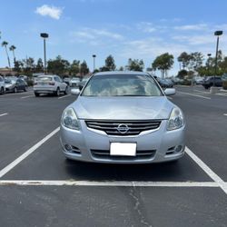 Nissan Altima 2010