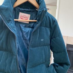 Levi’s Winter Jacket Size M Brand New 