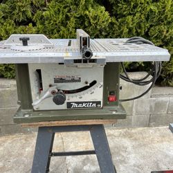 Vintage Makita 2708 Table Saw 8.25 in Blade, 115V 4500 RPM With Fence 