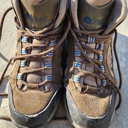 Woman Hiking Boots Size 8