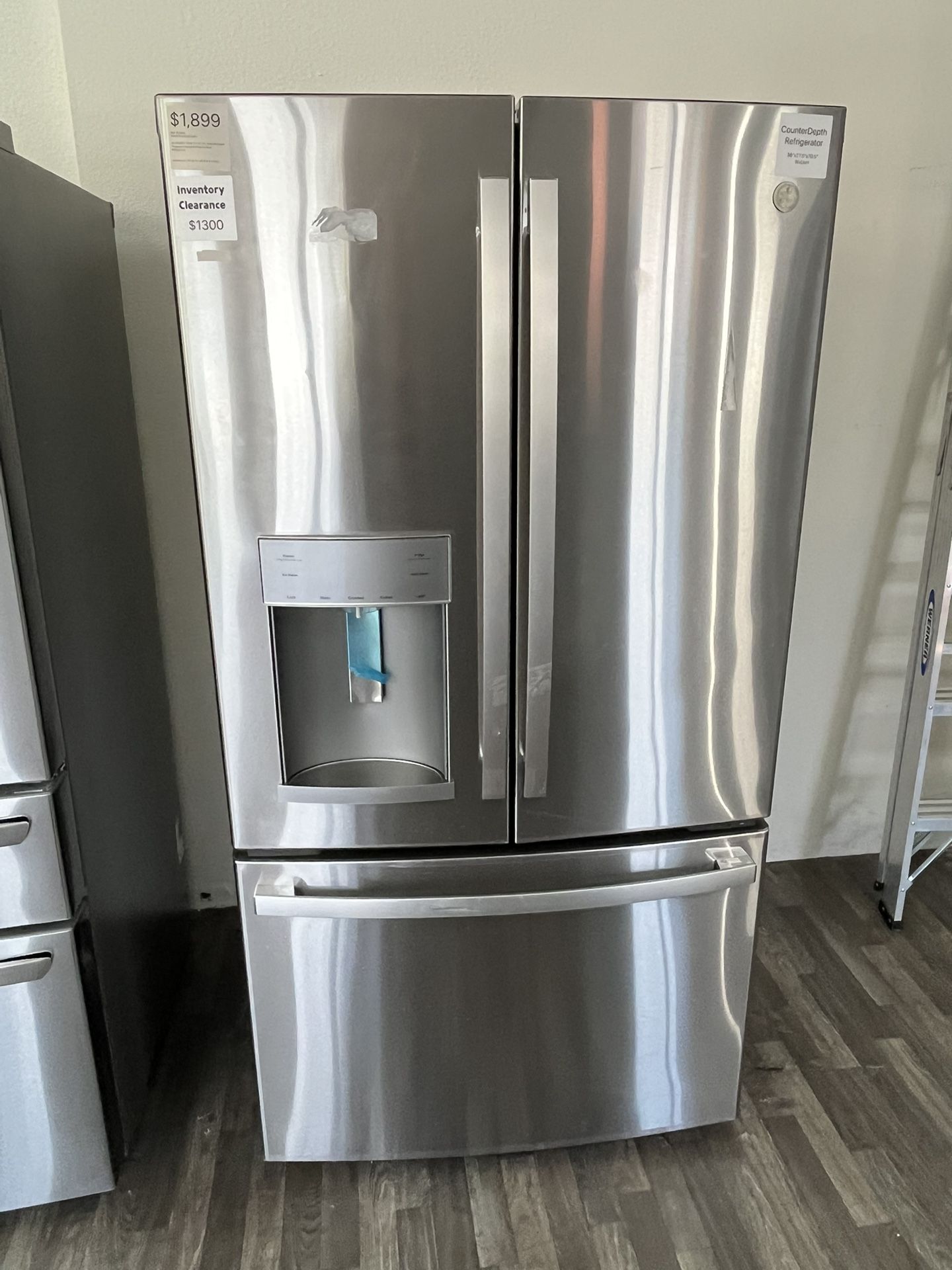 $1300! Store Closing Blowout! GE ENERGY STAR Counter Depth Refrigerator, One Year Warranty