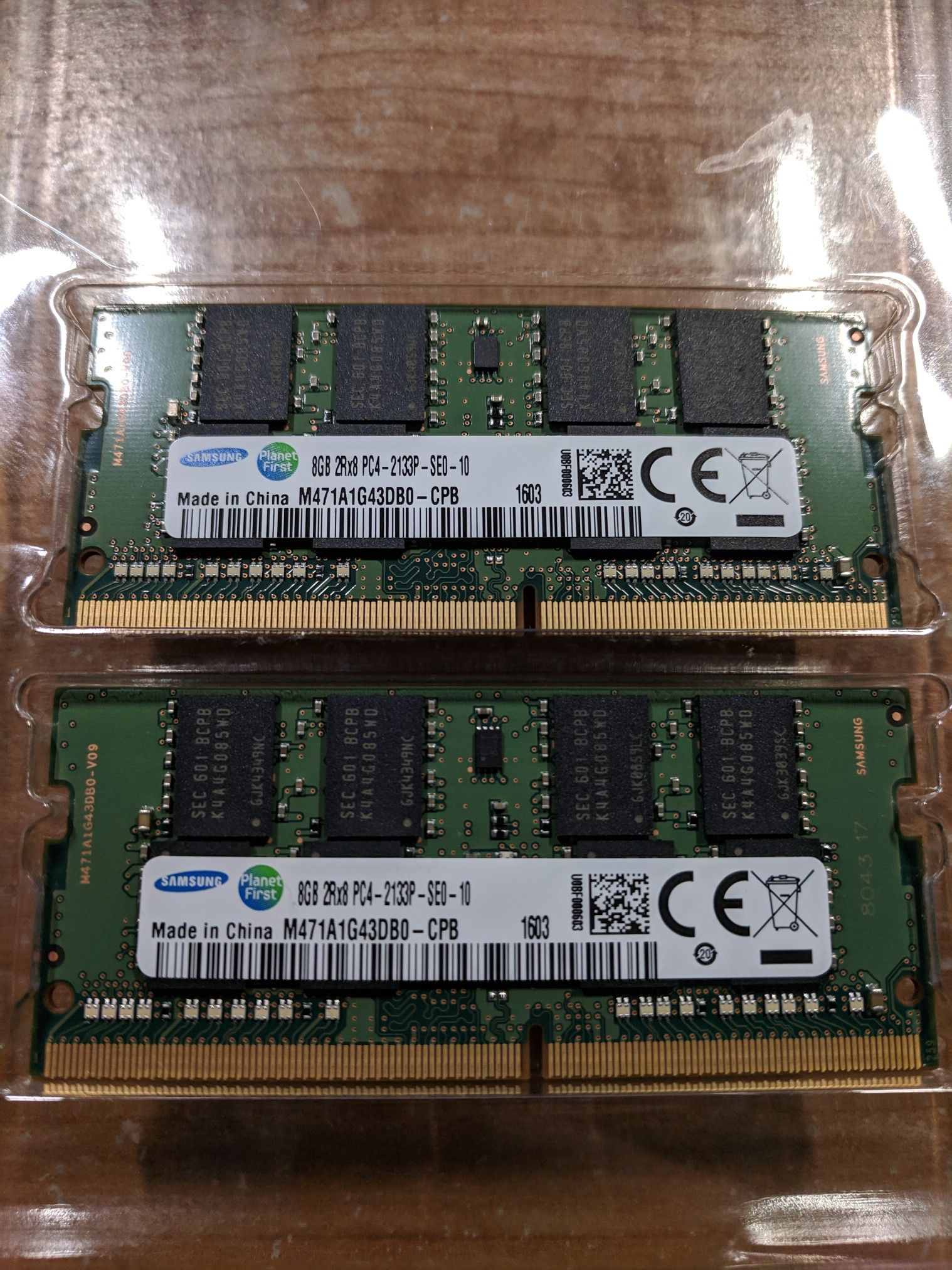 2 X Samsung laptop RAM DDR4 Memory stick, 8GB 2Rx8 PC4-2133P-SE0-10