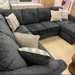 $49 Down Payment Ashley Sectional Sofa Couch 