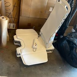 Lift Chair For the Bath Tub  (Drive ) 