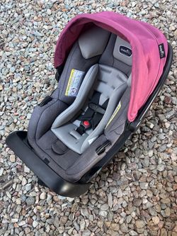 Evenflo carseat with travel base