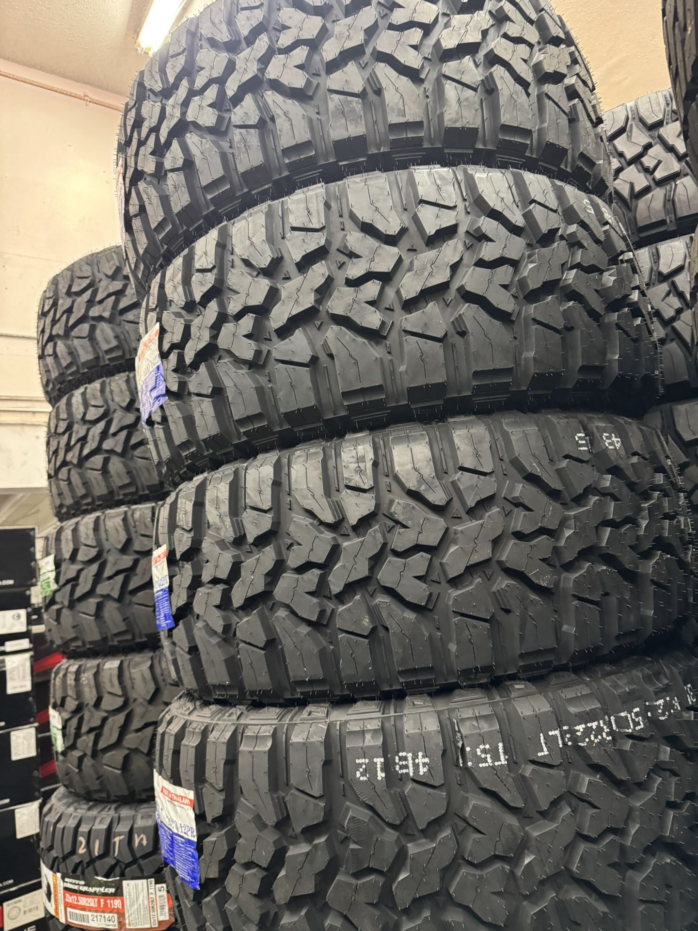 35x12.5022 All Terrain-rugged Terrain And Mud Terrain