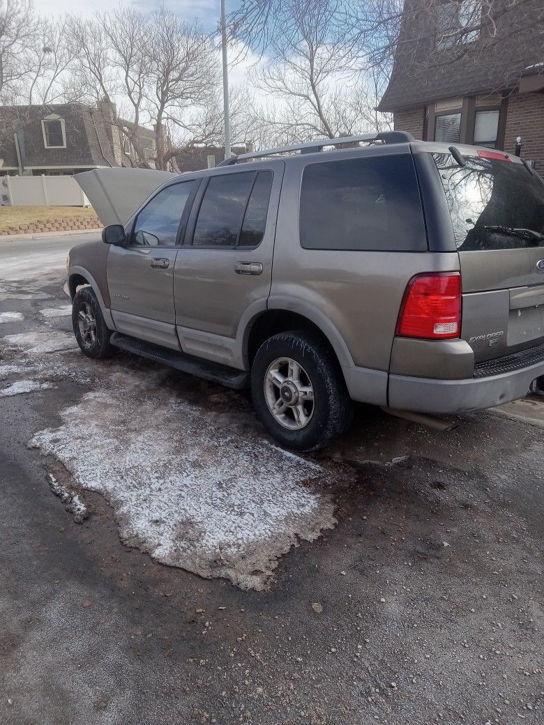 2002 Ford Explorer