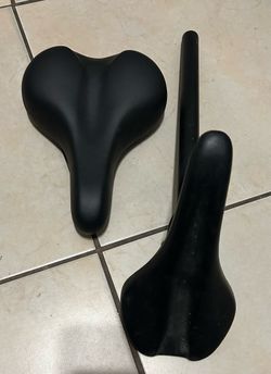 2 Padded bike Seat - Comfortable Wide Cushion (Good Condition)