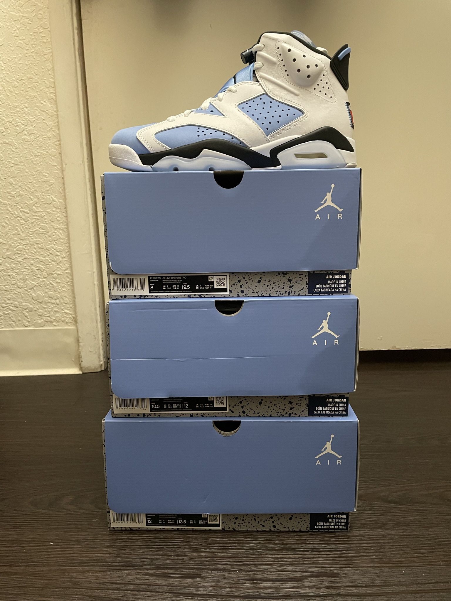 Jordan 6s UNC size 8 Jordan 6 Retro  main image 4