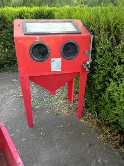 Blasting cabinet