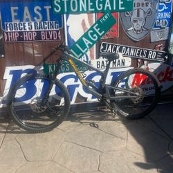 Nukeproof Mountain Bike 