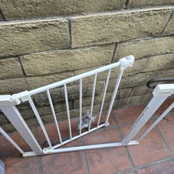 Safety First Baby/pet Security Gate