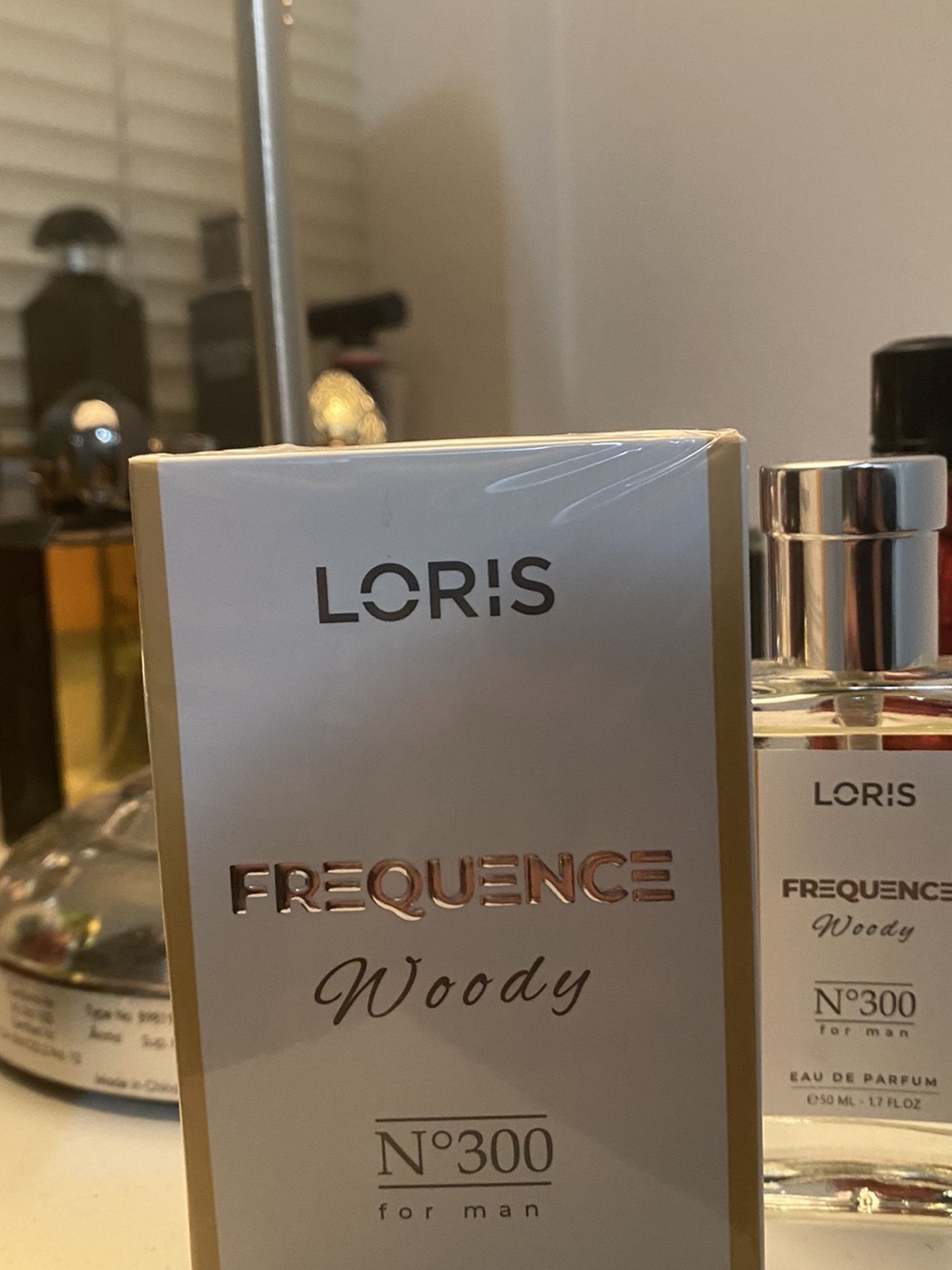 Loris Woody Perfume For Men 