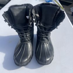 Women’s Sz7 snow, warm boots