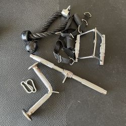 Titan Fitness - Bundle (Rope, Straight bar, V-bar Etc)
