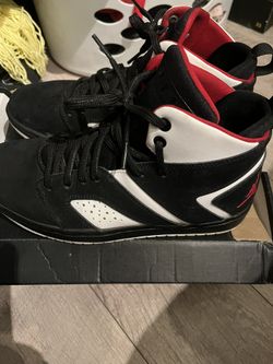 Jordan flight legend black and cheap red
