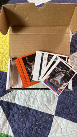 Small lot of basketball cards