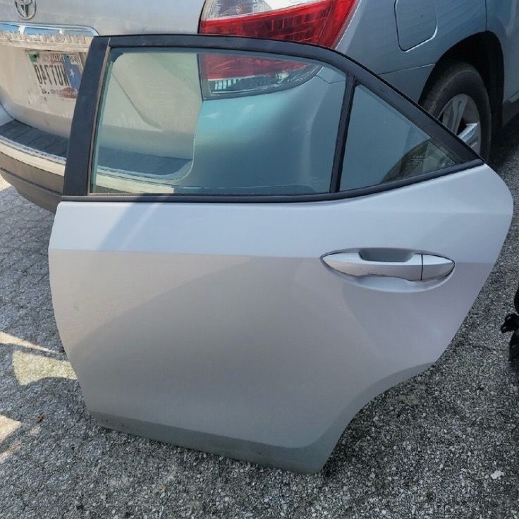 Door Toyota Corolla 14-19 rear drivers side