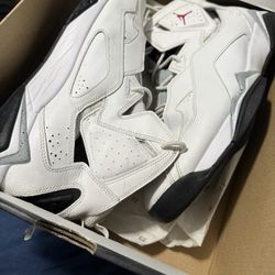 ⚪ Jordan True Flight (White/Gym Red/Black/Wolf Grey) – USED