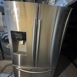 Samsung 36 inch french door refrigerator like new like new 