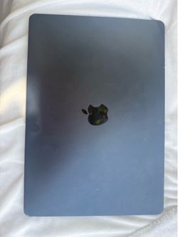 Apple MacBook Air 15” M2 • 16GB RAM • 1TB SSD • Midnight • Great Condition