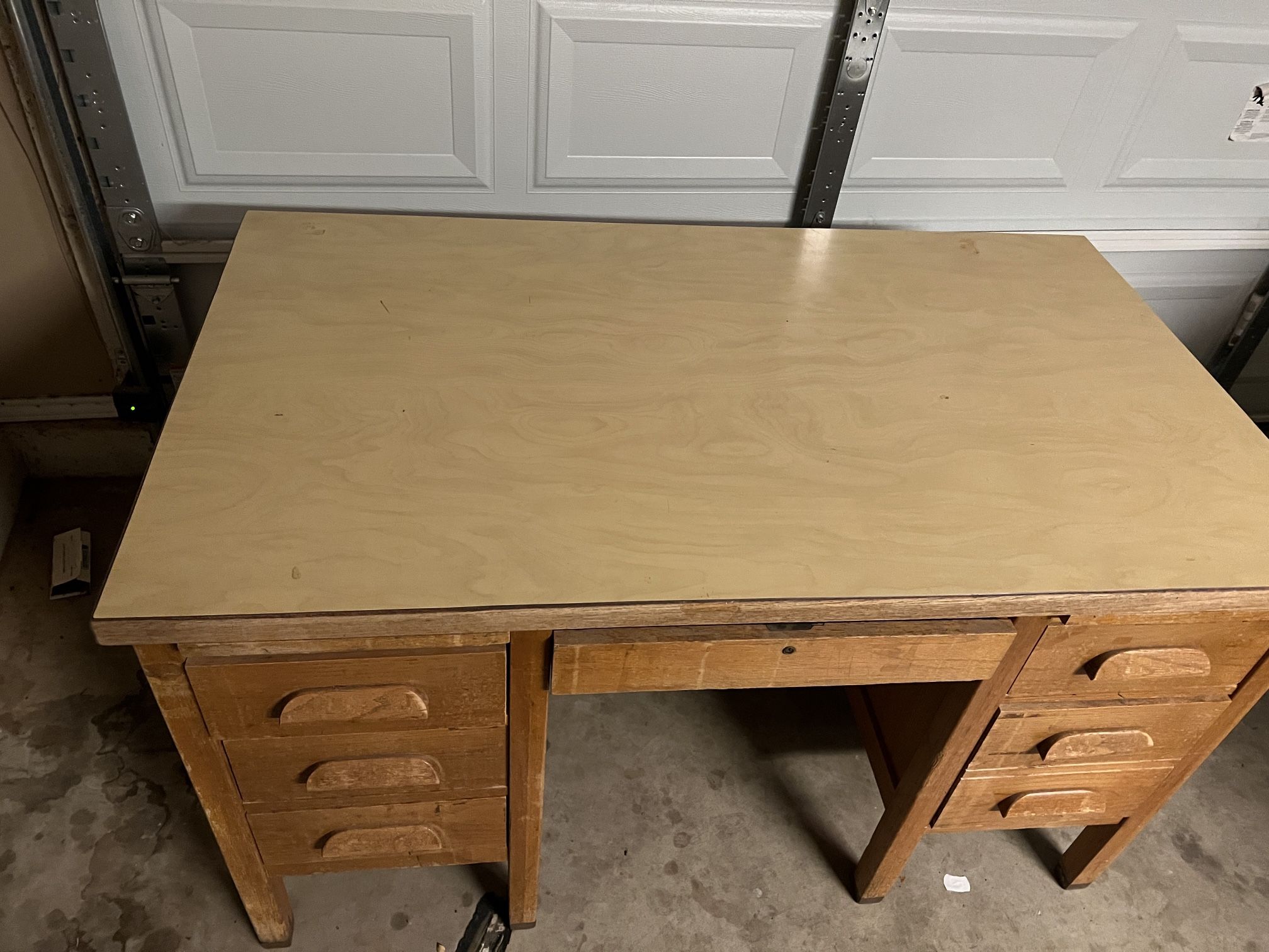 Jasper Teacher Desk