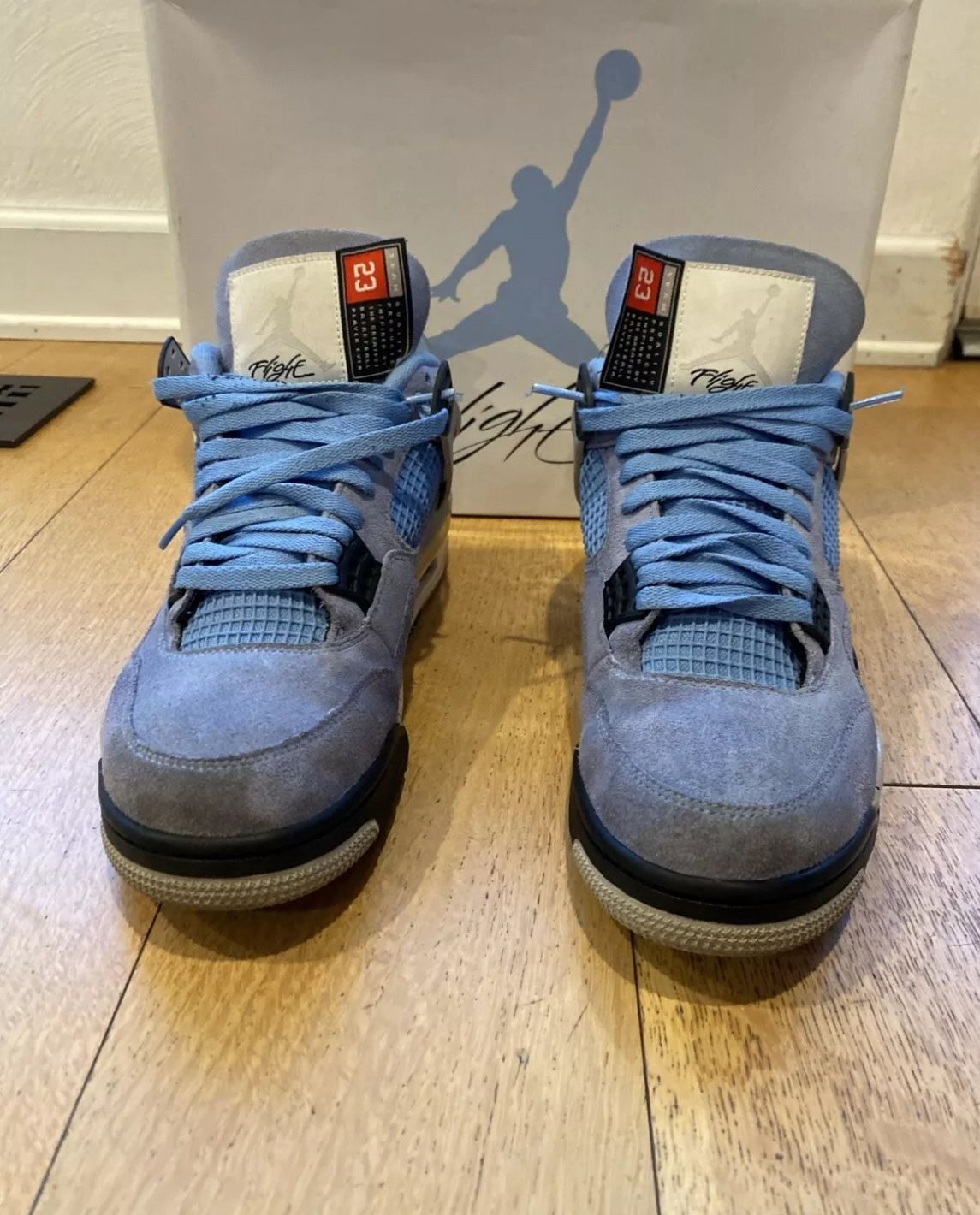Used Jordan 4 UNC ( Negotiable ) (Read Description)