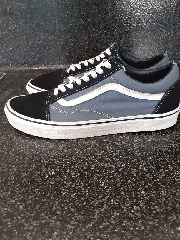 Vans mens 11.5 Like new